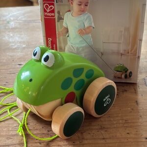 Like New, Hape, Wooden Frog Pull Along, (12+ months)